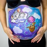 Pintarse la barriga en el embarazo