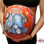 Pintarse la barriga de embarazada