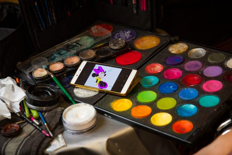 Belllypaint: ¿Con qué se pinta?